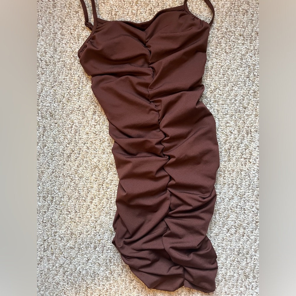 Brown scrunch dress